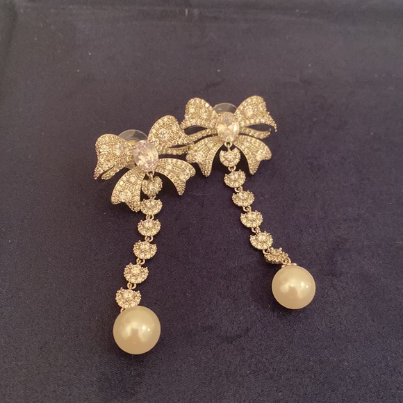 Butterfly 🦋 drop earrings - Picture 5 of 6
